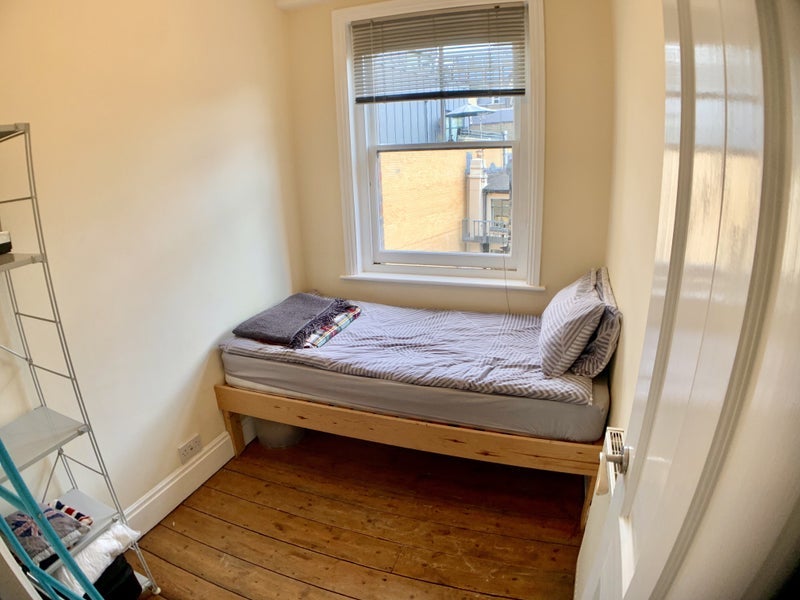 Room Wells Street in City of Westminster