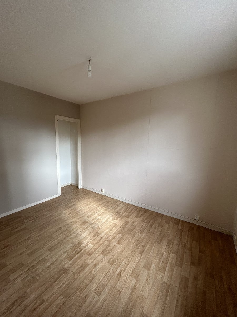 Flat Rue Augustin Mouchot in Semur-en-Auxois