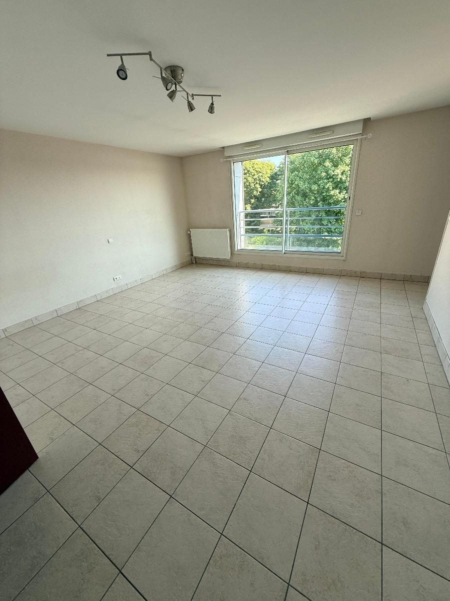 Flat Rue de l'Abbaye des Prés in Douai
