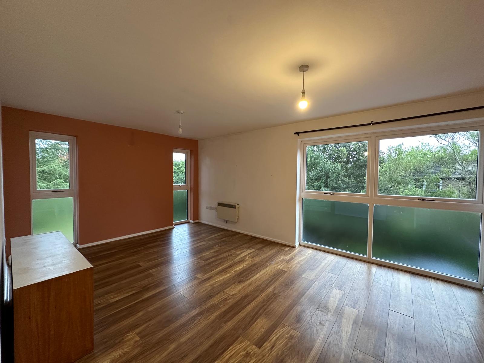 Flat Southcote Road in Reading