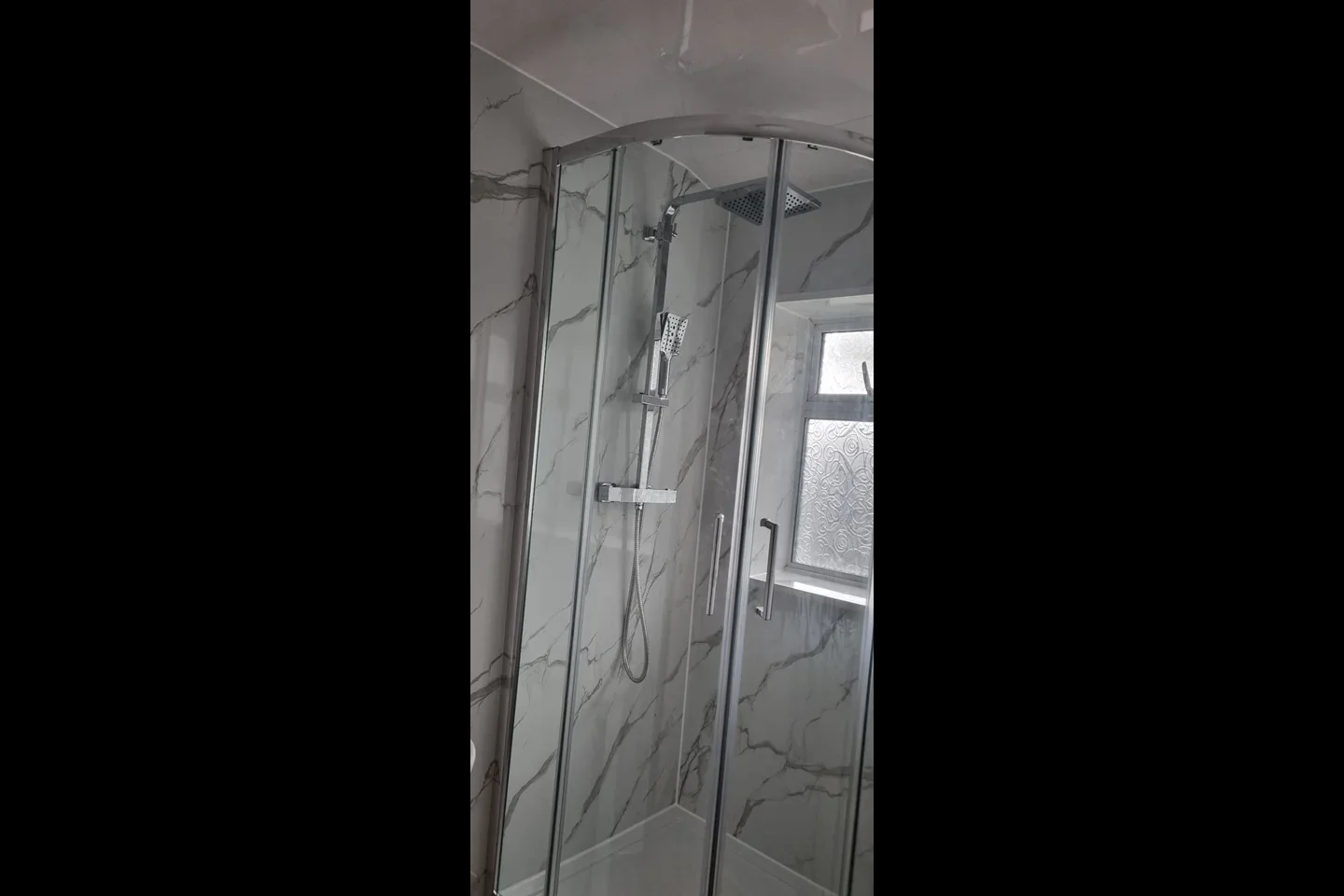 Flat Bath Road in Greater London