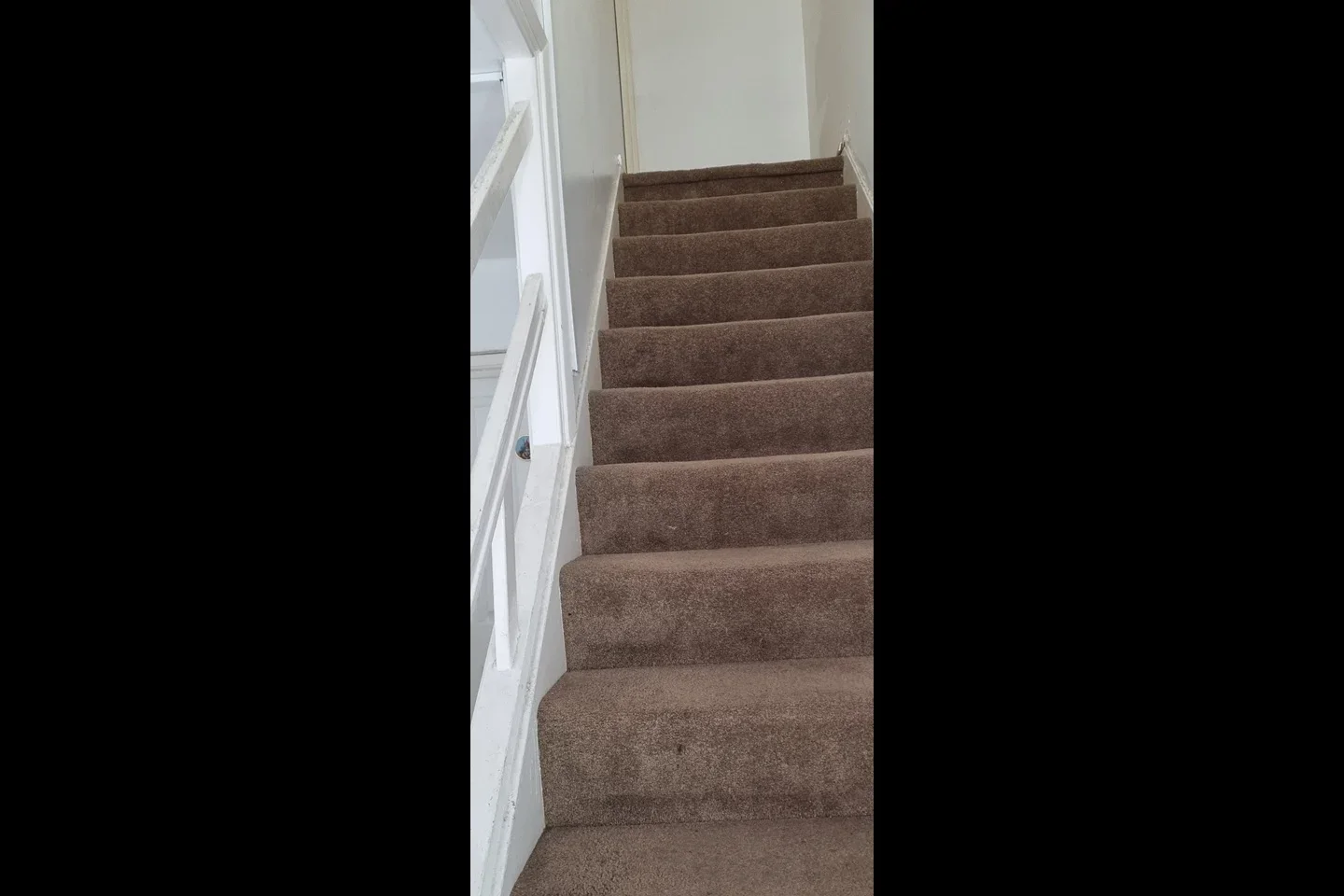 Flat Bath Road in Greater London