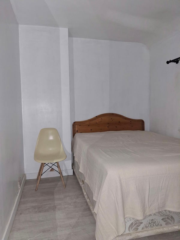 Room Ascot Road in Bristol