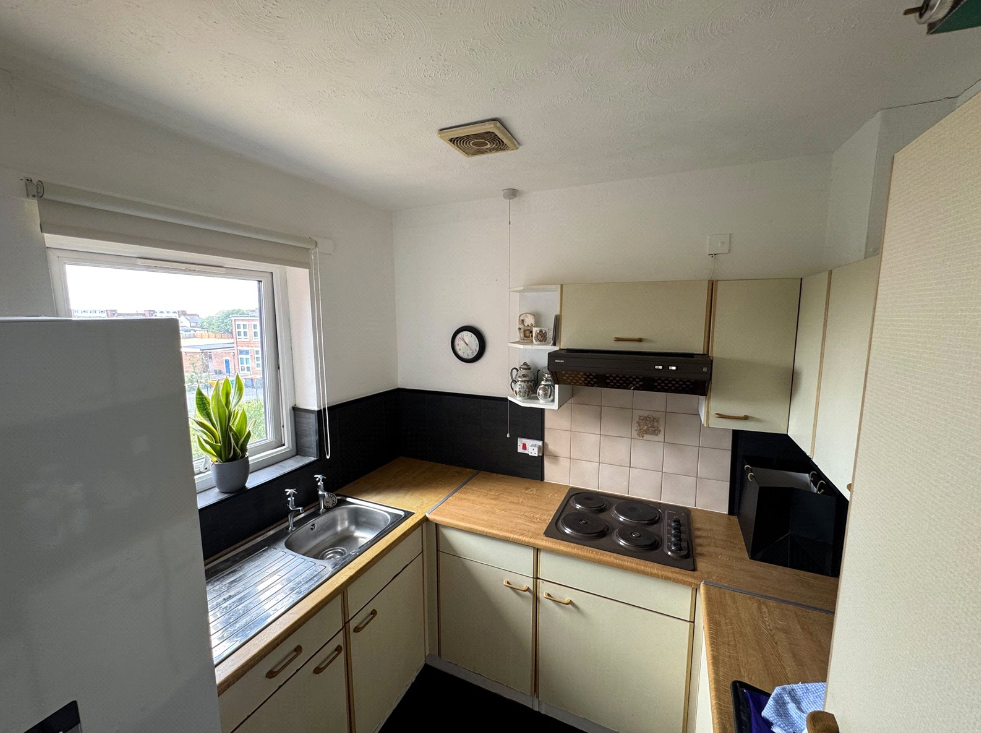 Flat Nicholas Road in Crosby