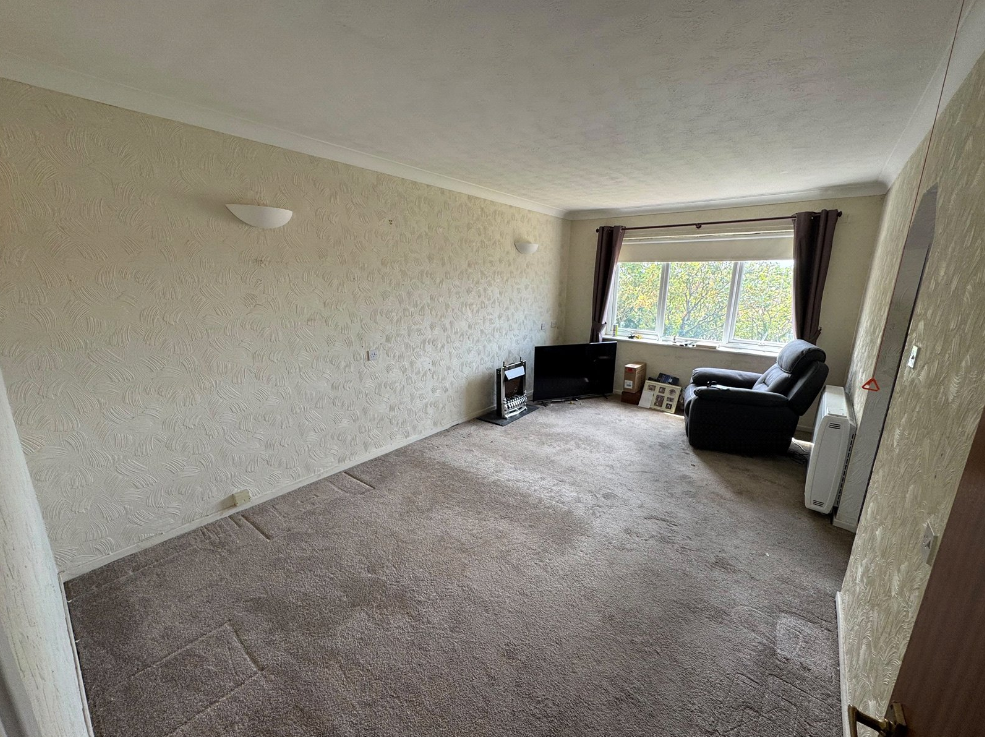 Flat Nicholas Road in Crosby