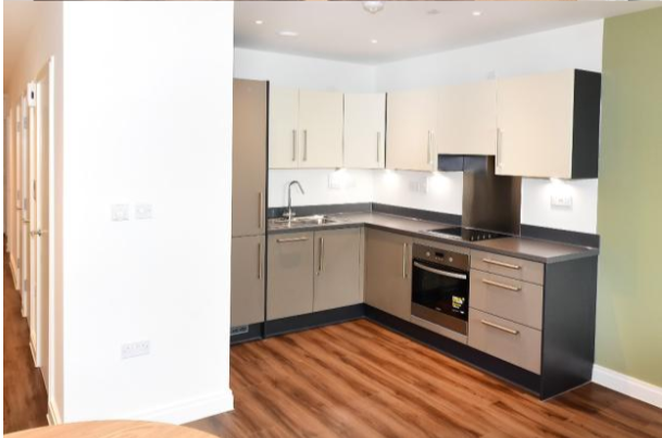 Flat Blyth Road in Greater London