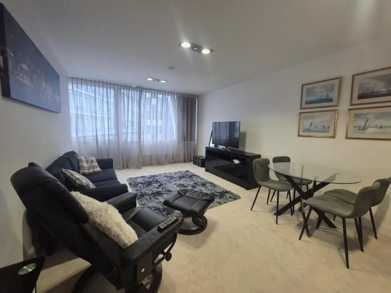 Flat Canning Place in Liverpool
