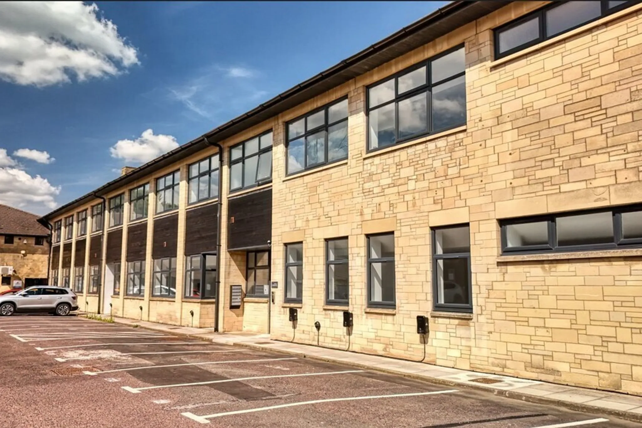 Flat Houston Way in Frome