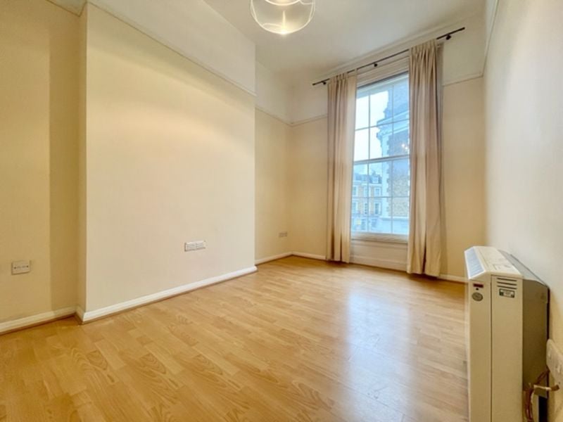 Flat Mornington Terrace in Greater London