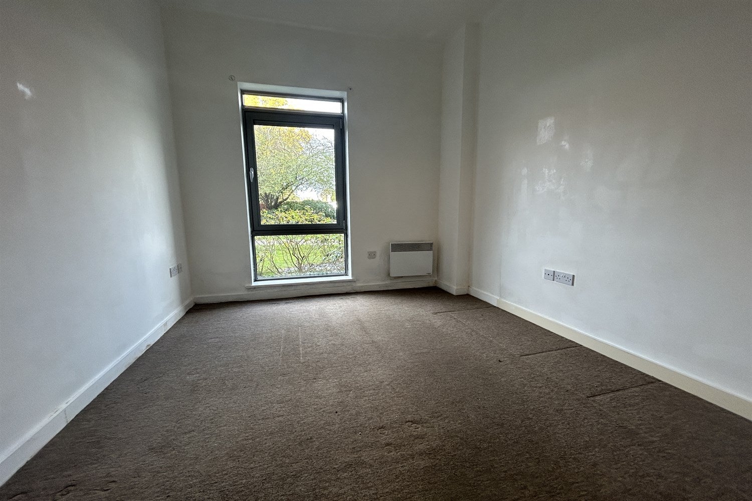 Flat Southchurch Road in Southend-on-Sea