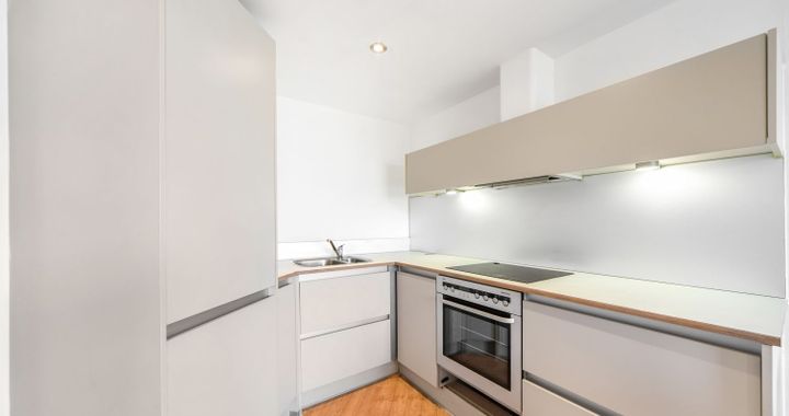 Flat Festubert Place in Greater London