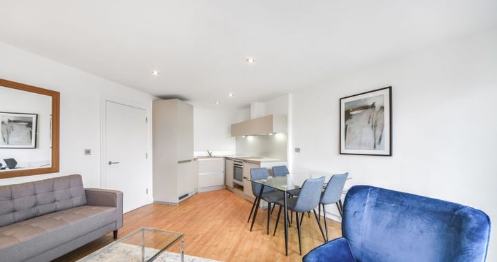 Flat Festubert Place in Greater London