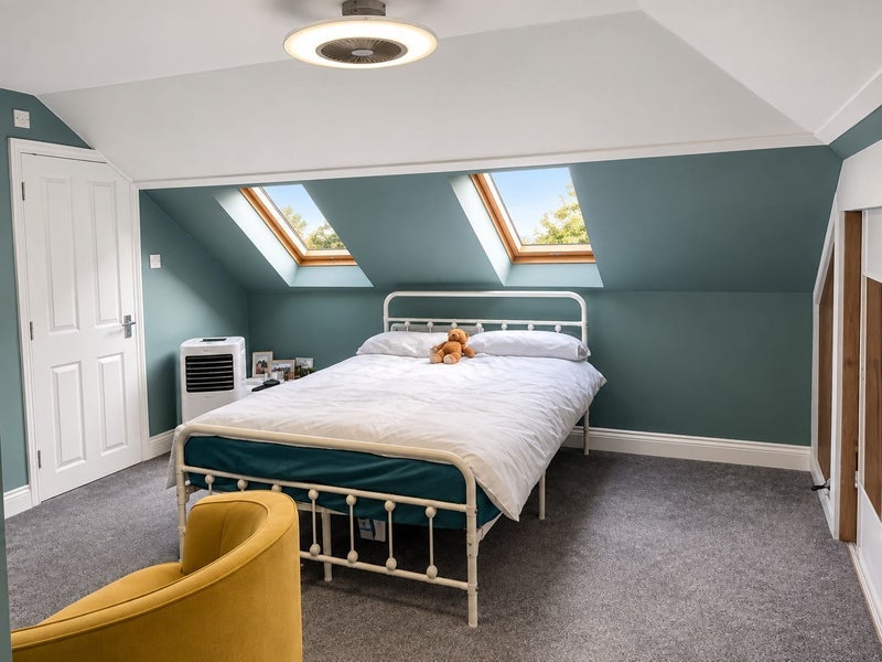 Room Broomfield Road in Chelmsford