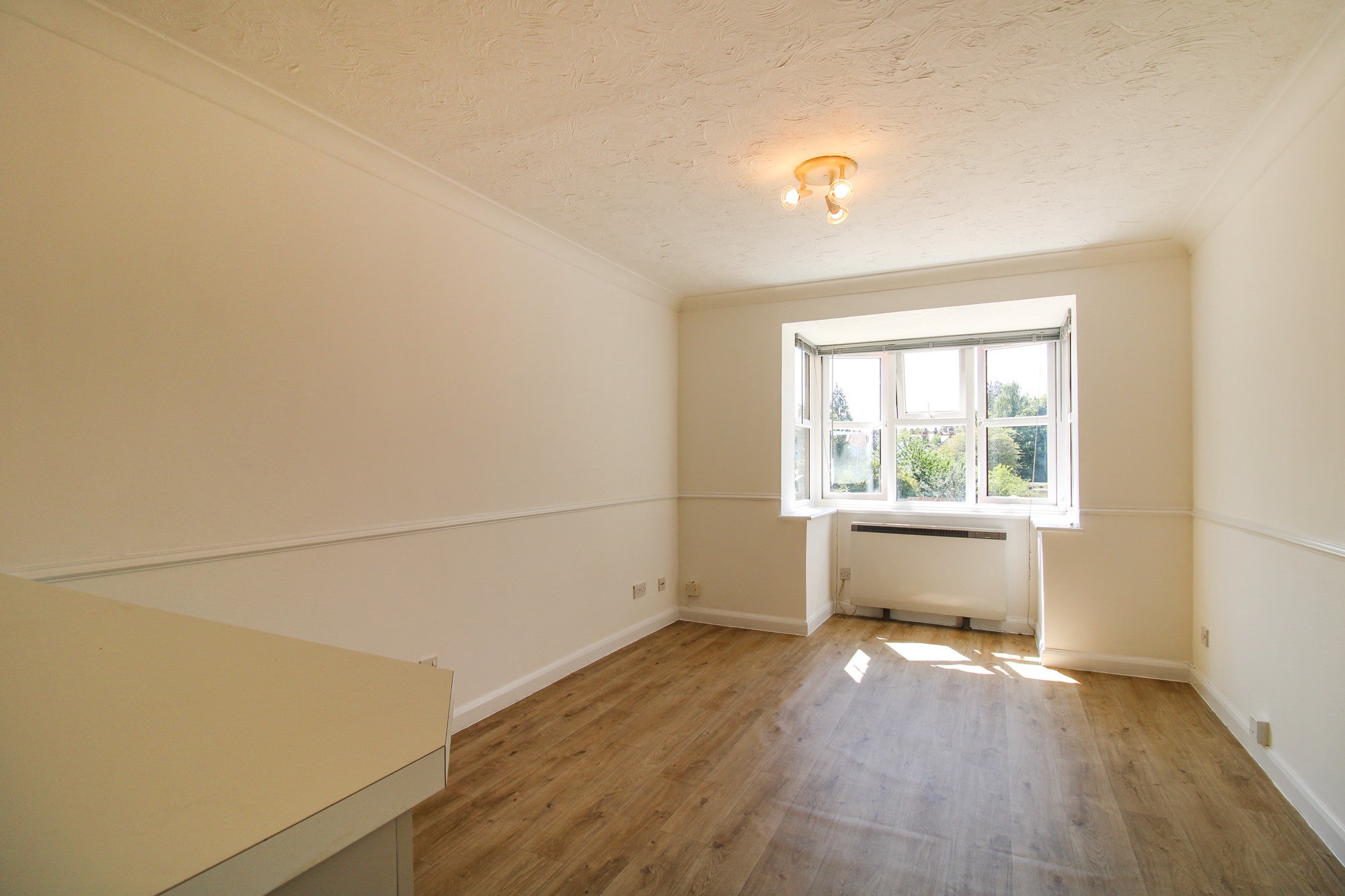 Flat Newport Road in Rushmoor