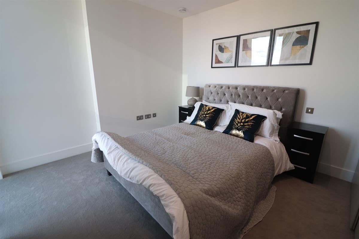 Flat Macclesfield Road in Greater London