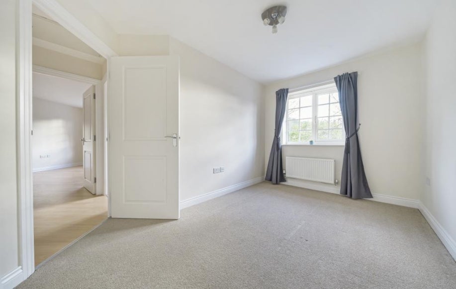 Flat Scarlett Avenue in Wendover