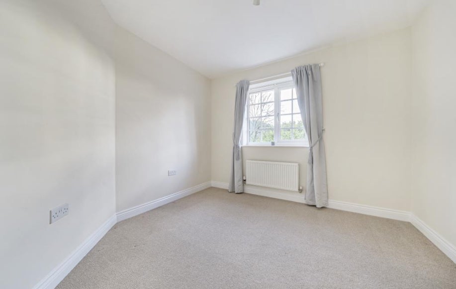 Flat Scarlett Avenue in Wendover
