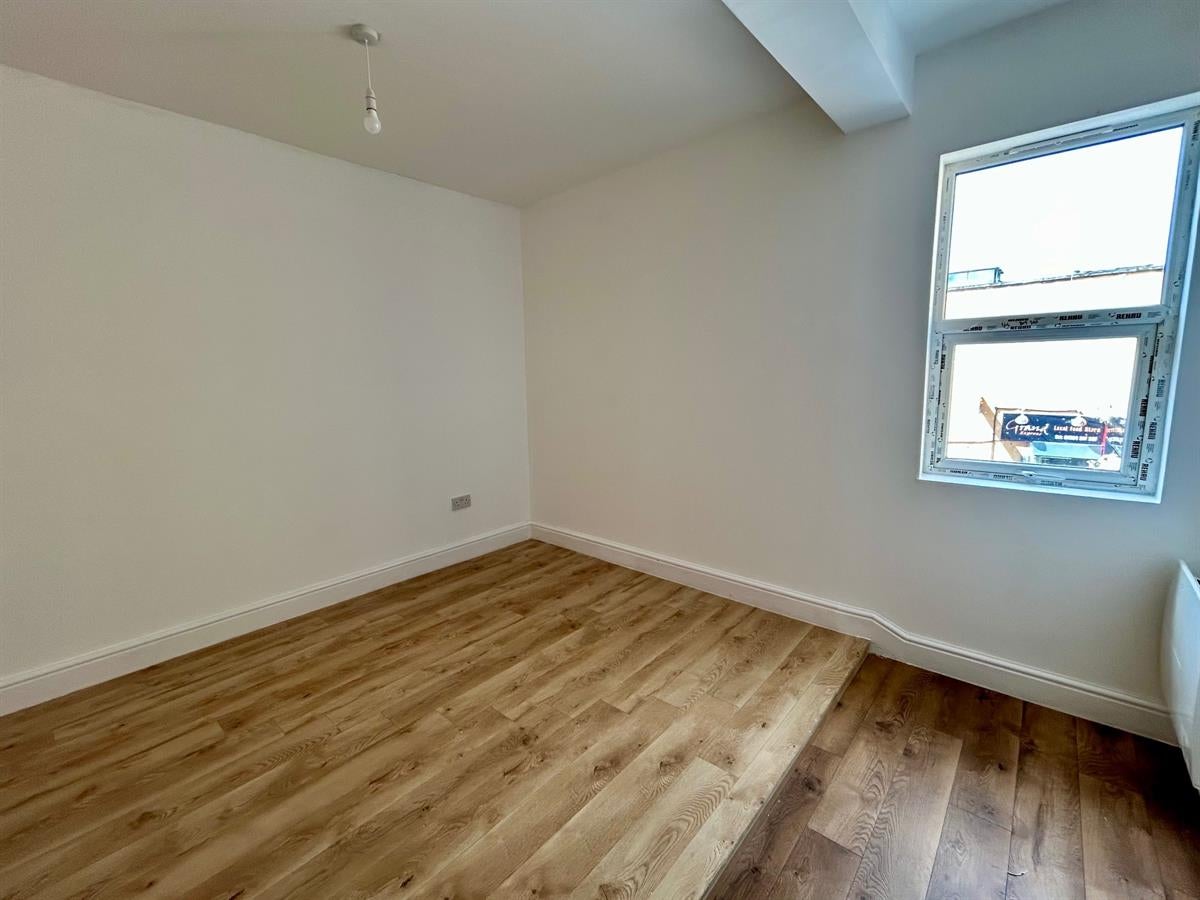 Flat Brereton Road in Bedford