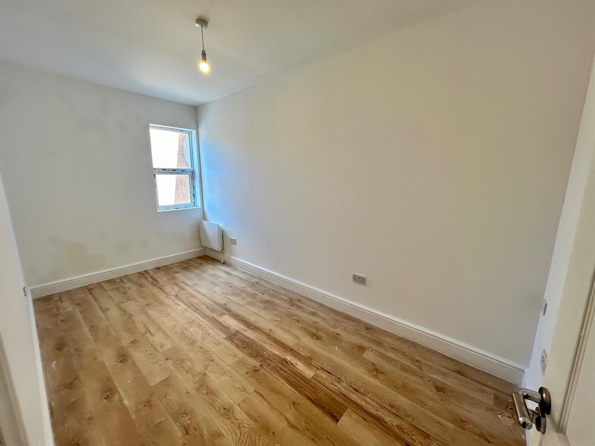 Flat Brereton Road in Bedford