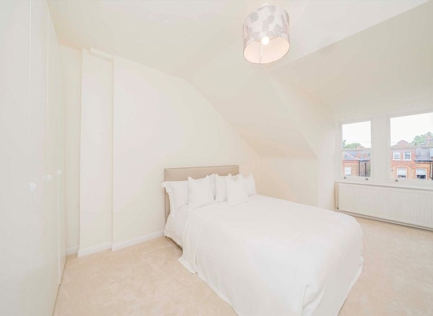 Flat Fellows Road in Greater London