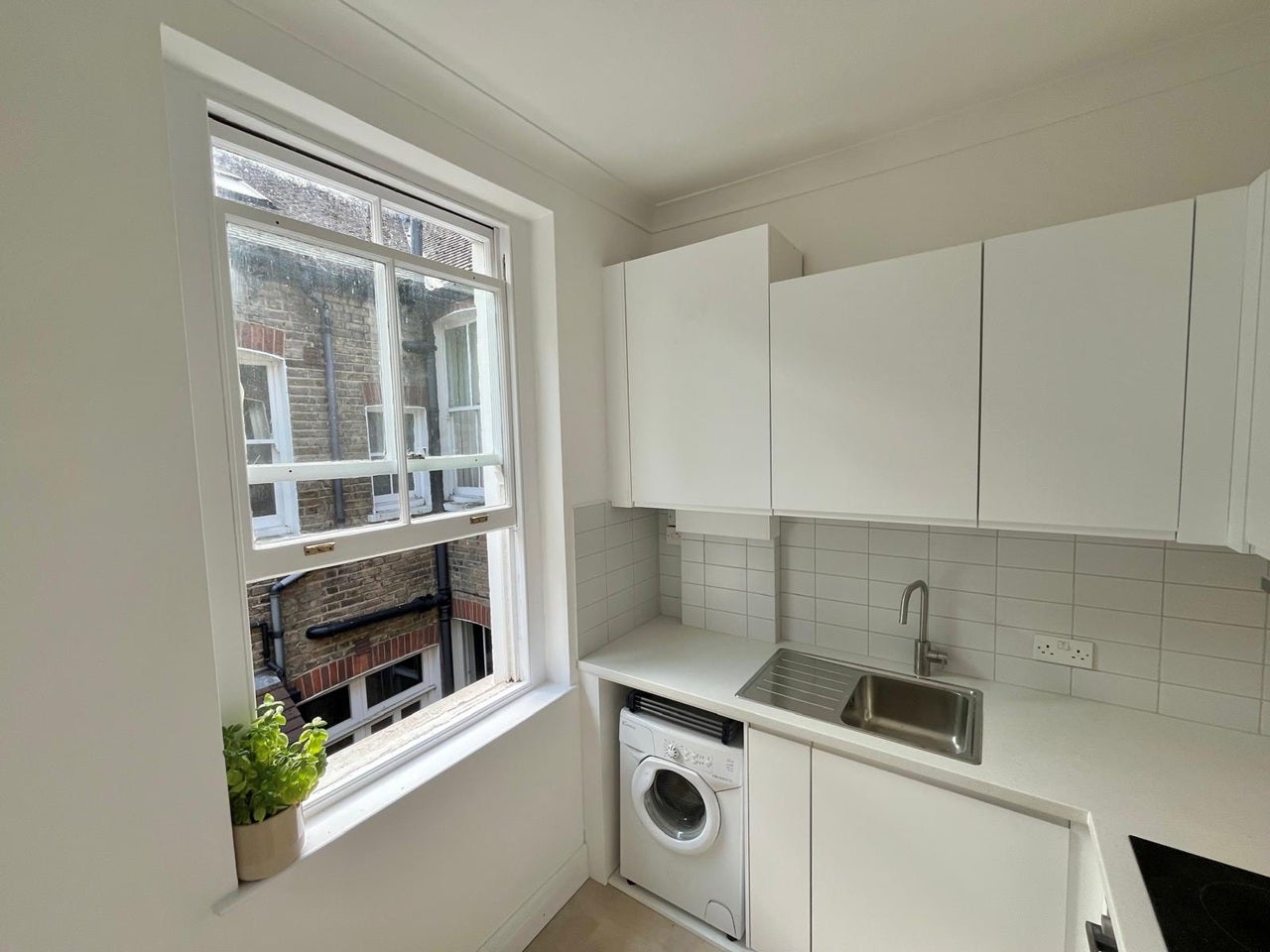 Flat Eliot Park in Greater London