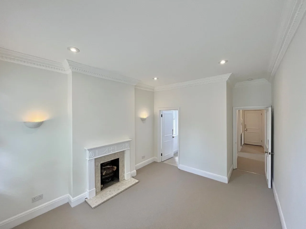 Flat Eliot Park in Greater London