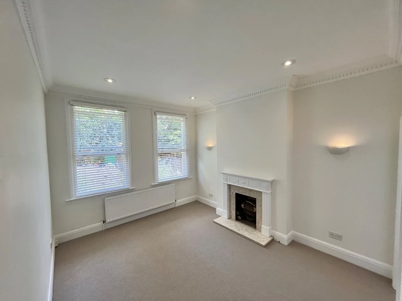 Flat Eliot Park in Greater London