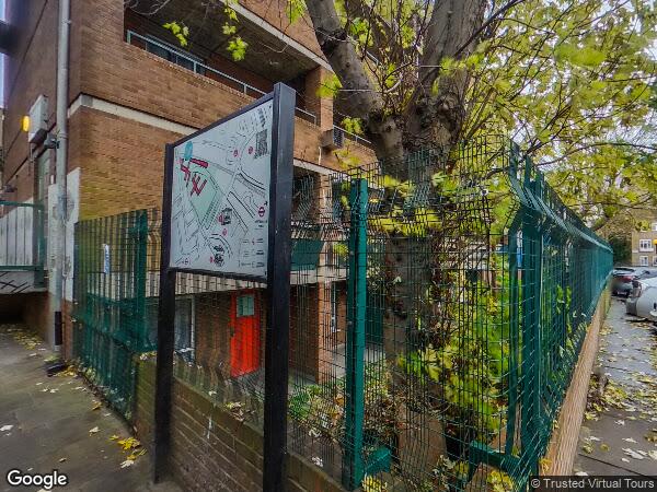 Flat Ladbroke Grove in Greater London