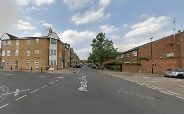Flat Malham Road in Greater London