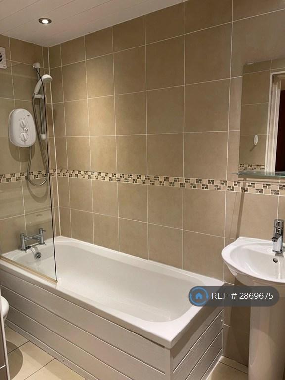 Flat Leyden Court in Glasgow