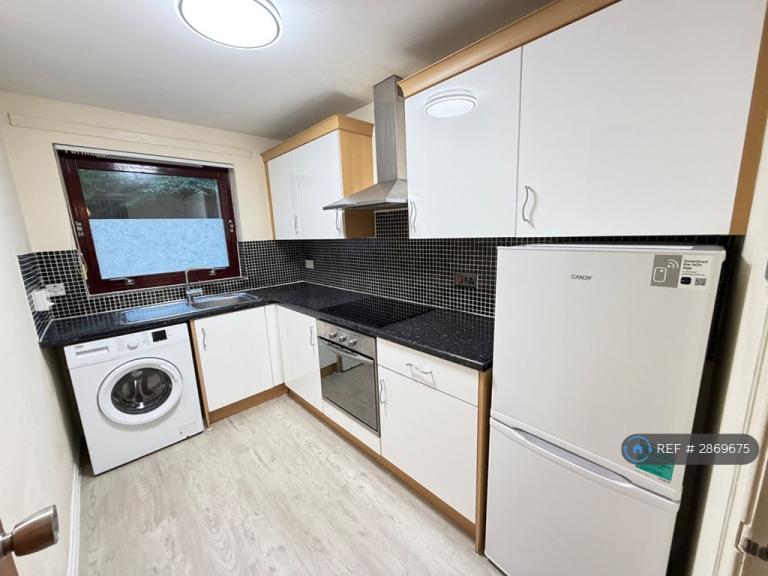 Flat Leyden Court in Glasgow
