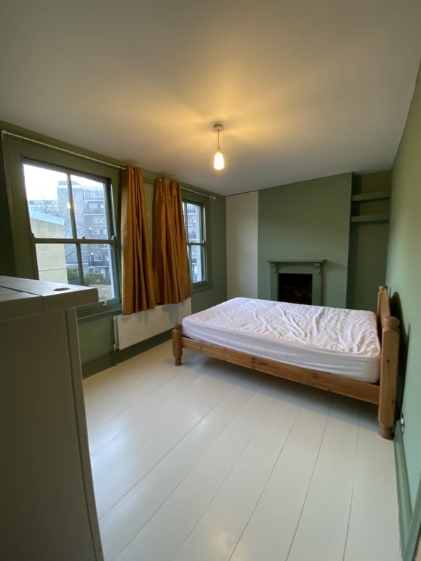 Room Somers Road in Greater London