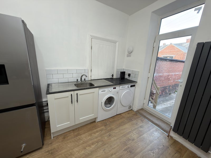 Room Prince Consort Road in Gateshead