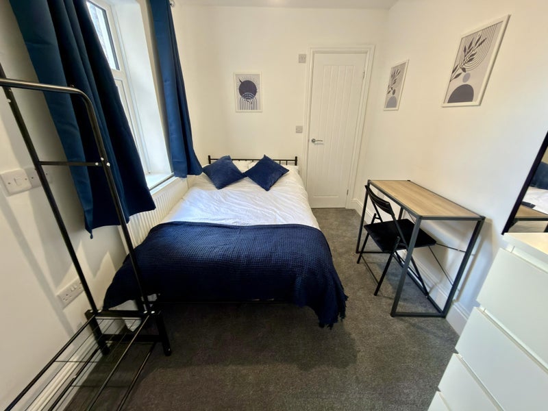 Room Prince Consort Road in Gateshead