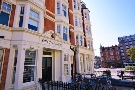 Flat Holland Road in Hove