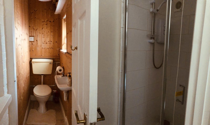 Room Heming Road in Greater London