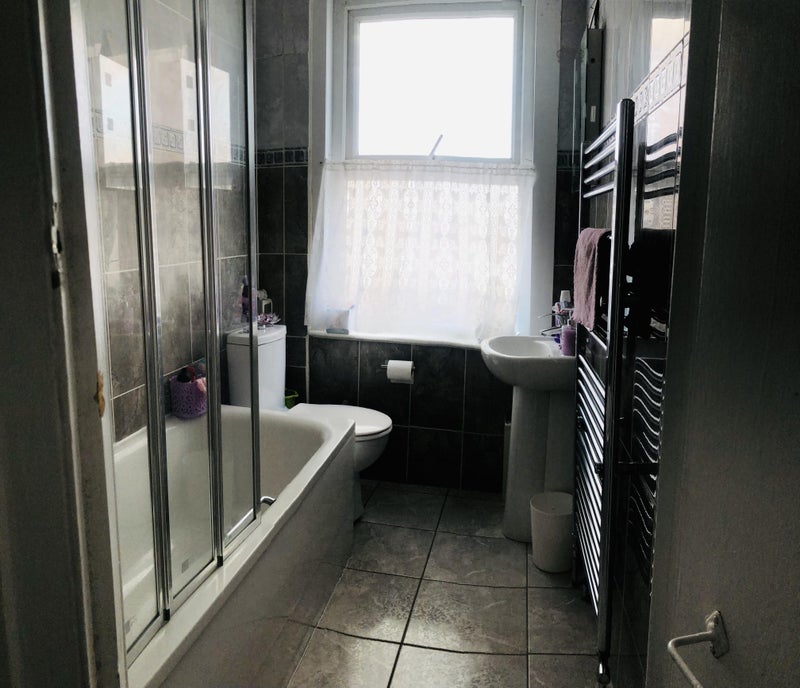 Room Heming Road in Greater London
