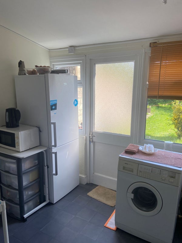Room Heming Road in Greater London