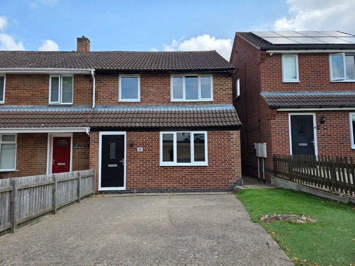 House Nell Gwyn Crescent in Gedling