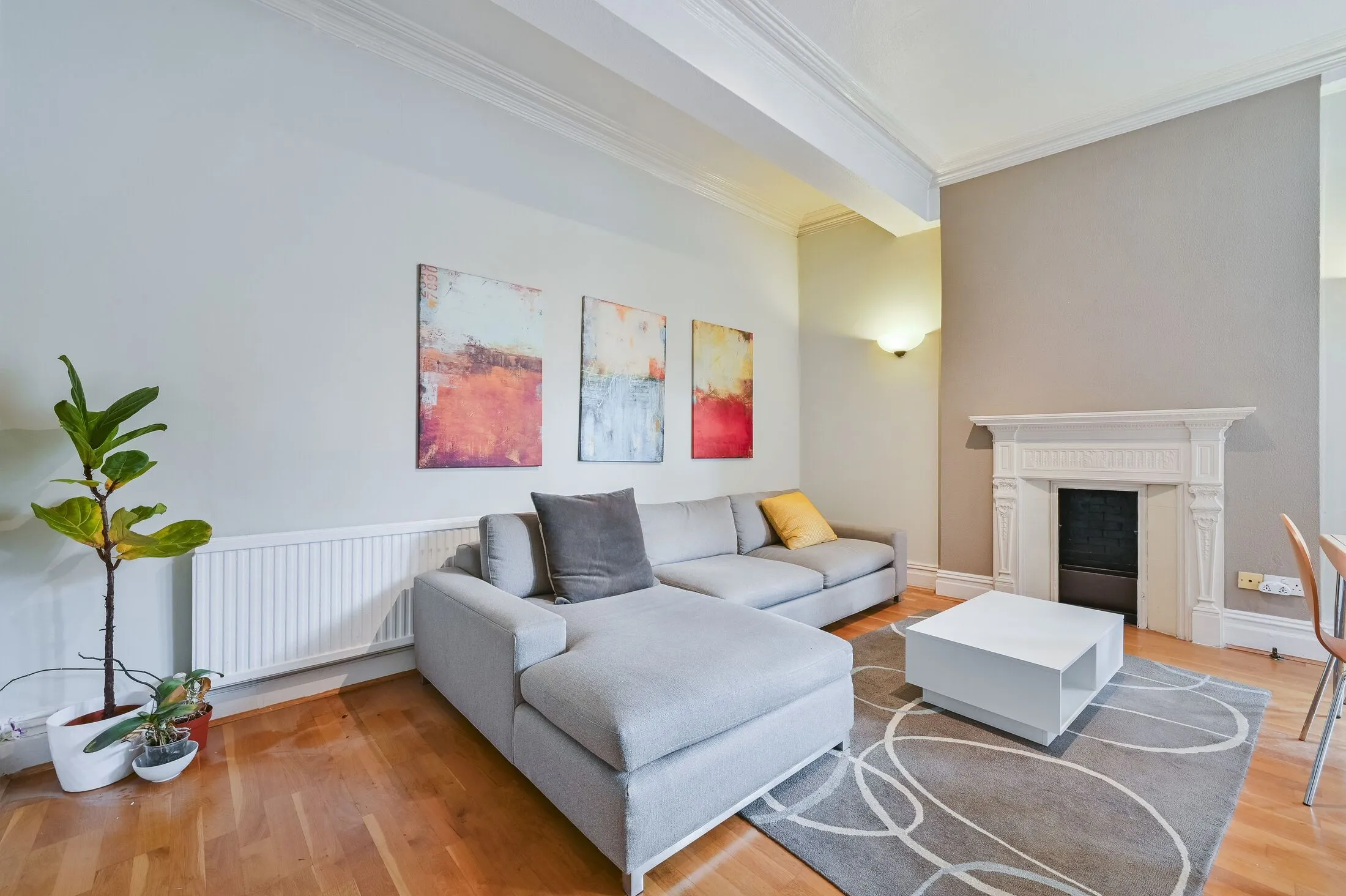 Flat Bernard Street in Greater London