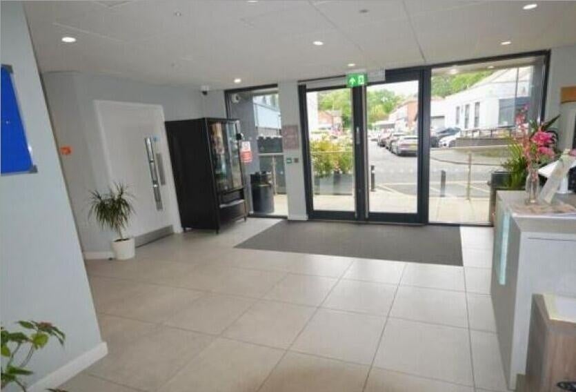 Flat Warren Road in Cheadle Hulme