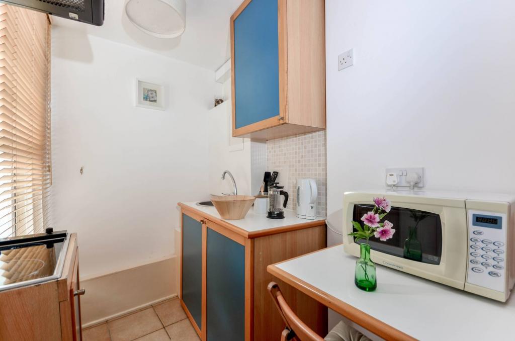 Room Cromwell Road in Greater London