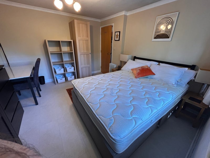 Room Rothesay Avenue in Greater London