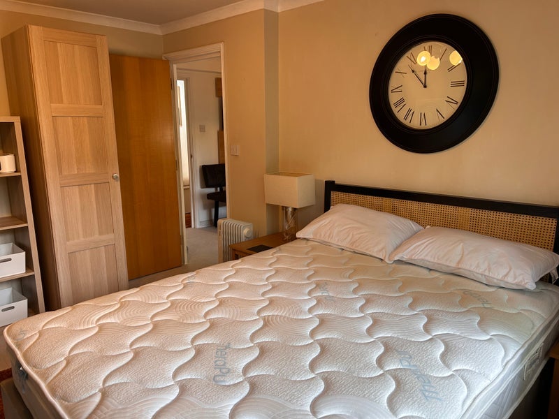 Room Rothesay Avenue in Greater London