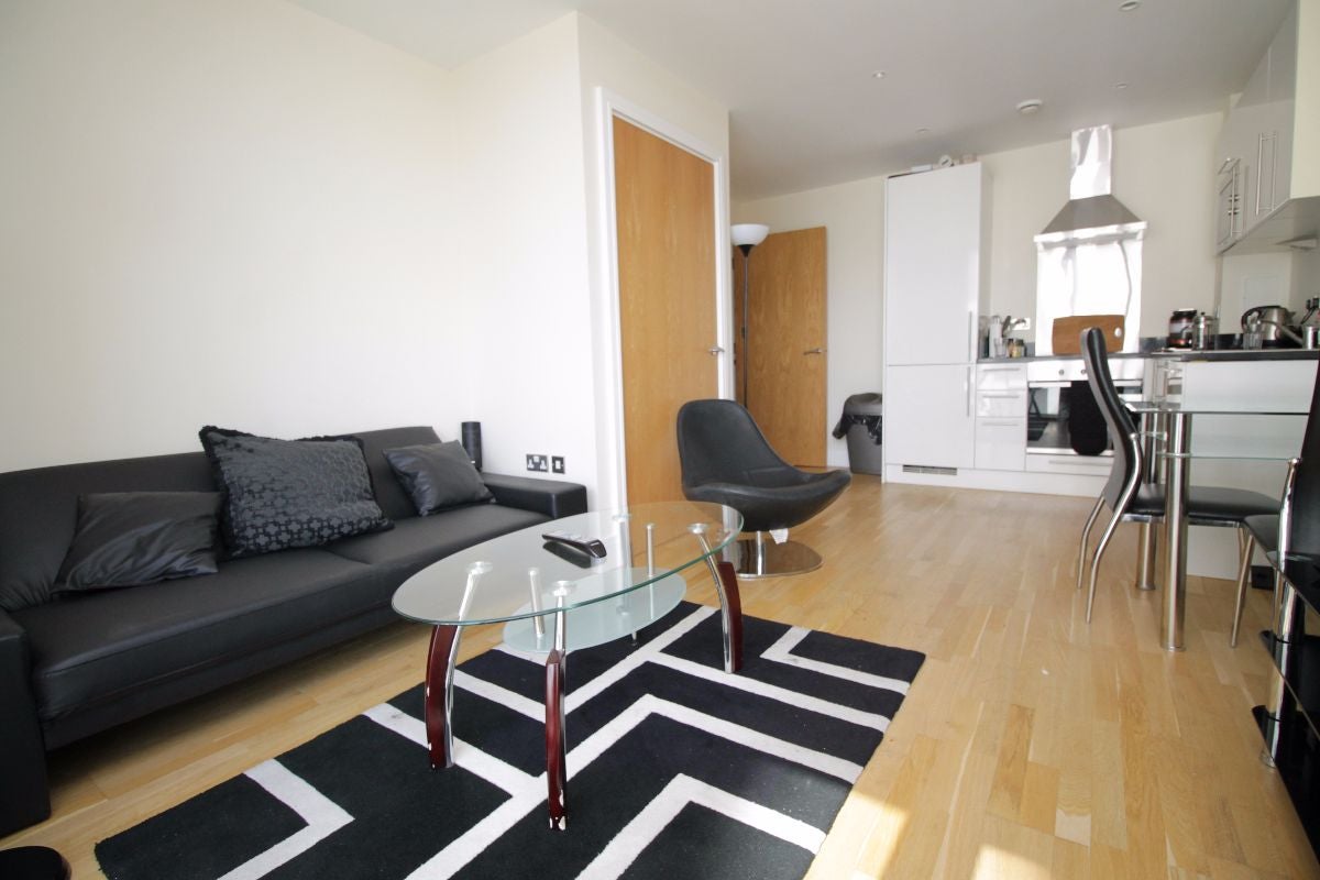 Flat Millharbour in Greater London