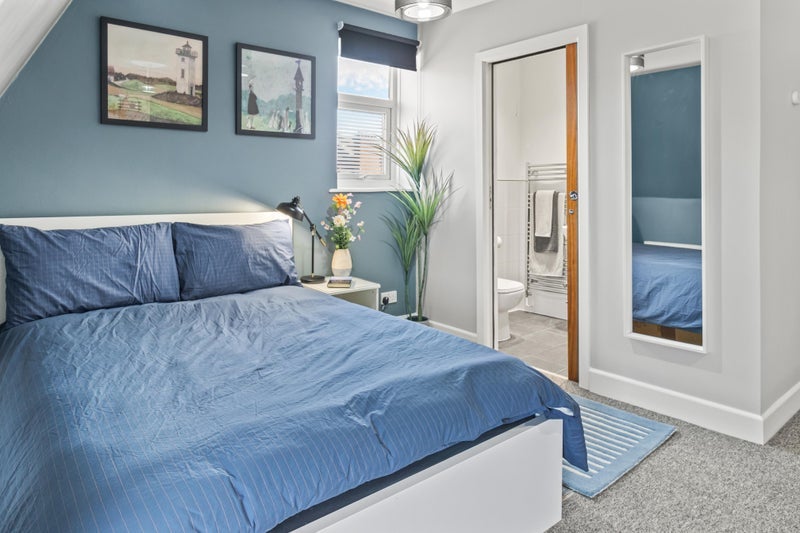 Room Wharncliffe Road in Bournemouth