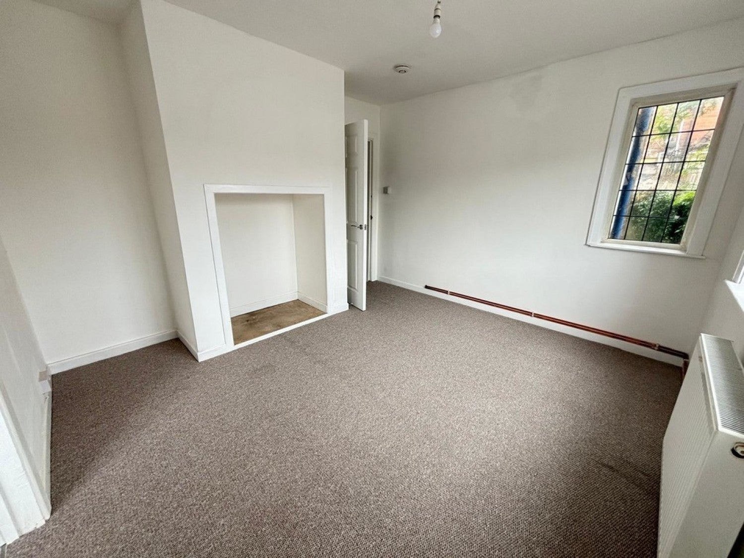Flat Glovers Walk in Yeovil