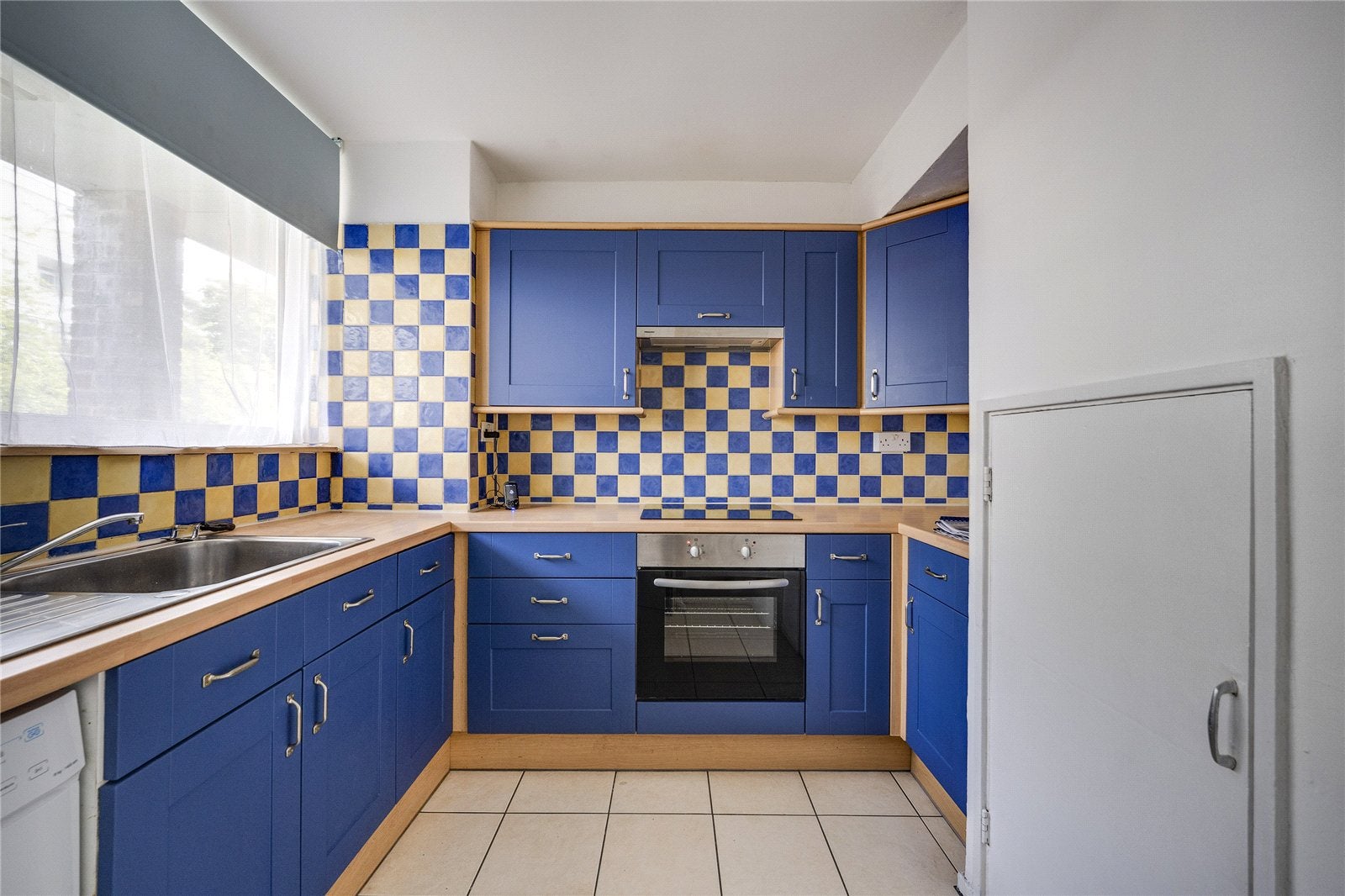 House Ibsley Gardens in Greater London