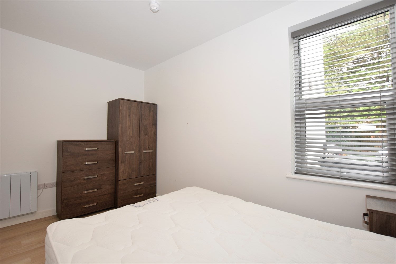 Room Henry Street in Arun