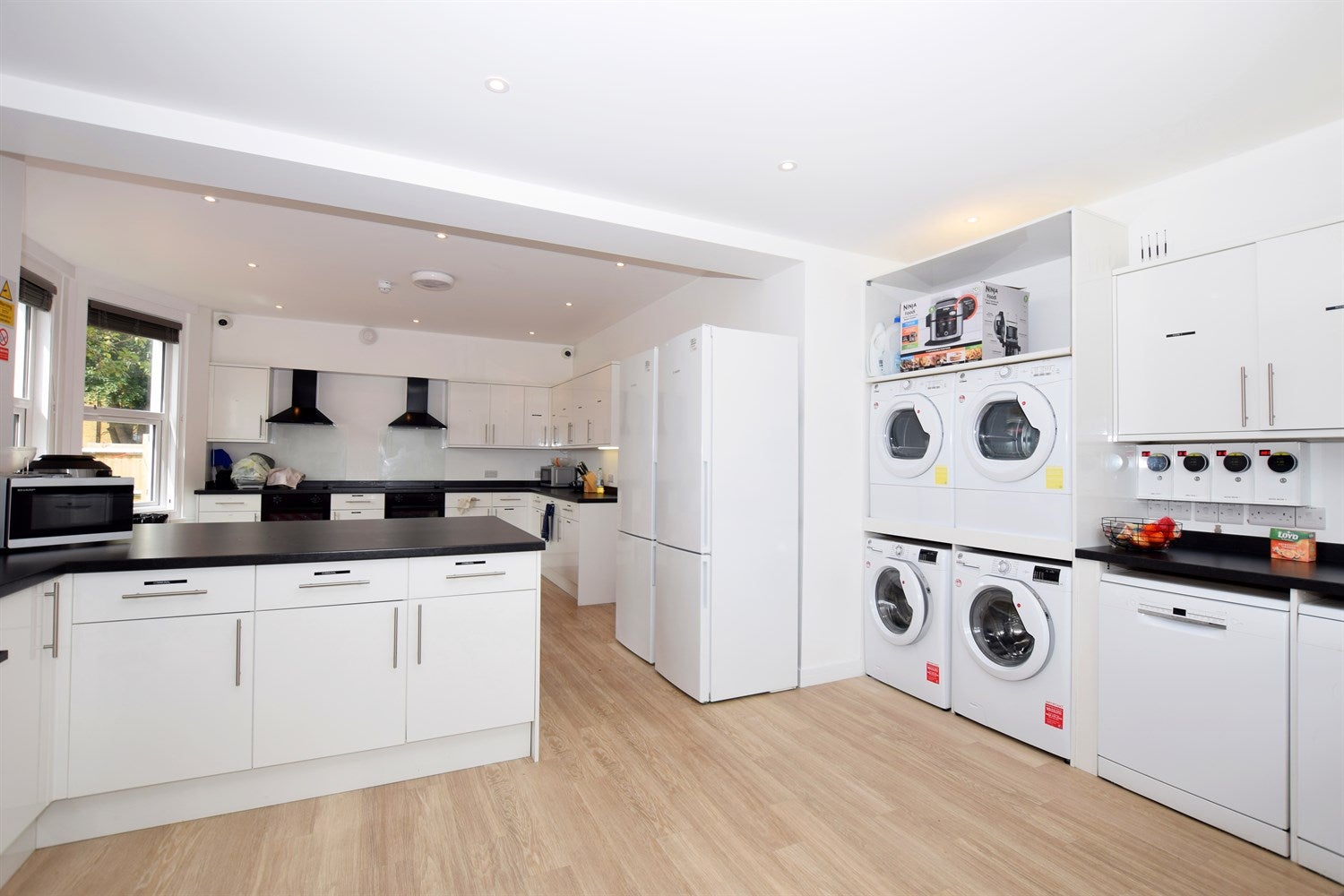Room Henry Street in Arun